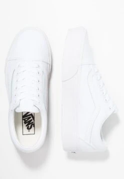 Vans Ua Old Skool Platform - Baskets Basses - True White -Chaussure Boutique 0389b5e2bfe14c5a833b81ff8775f396