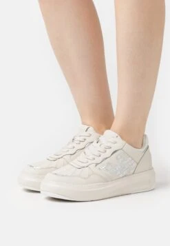 Emporio Armani Hank - Baskets Basses - White/Silver