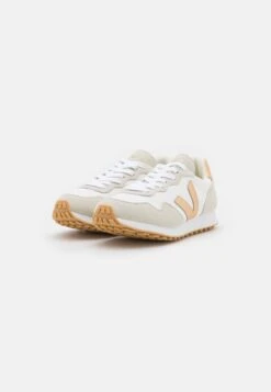Veja Baskets Basses - White/Platine 8 Veja Baskets Basses - White/Platine -Chaussure Boutique 0c98ca7f1ecd4abf979537afa4af4058