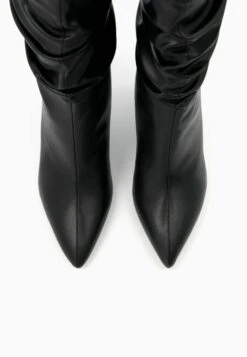 BERSHKA Slouchy - Bottines - Black -Chaussure Boutique 0cfc2088aca6420ba18711fcc72d6ff8