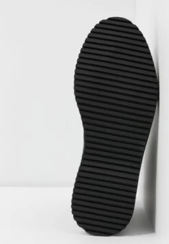 Madden Girl Kurrt - Bottines À Plateau - Black Paris -Chaussure Boutique 352166fb62f549dca380f31ddfe7aa8c