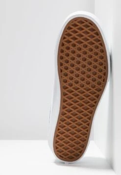 Vans Ua Old Skool Platform - Baskets Basses - True White -Chaussure Boutique 41938c7d5e5e4a809cbeb1fd0d9e7d30