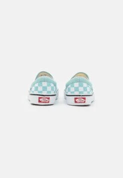 Vans Classic Slip On Unisex - Mocassins - Canal Blue -Chaussure Boutique 738527e142df4fb79e9ada5cb39ca2e1