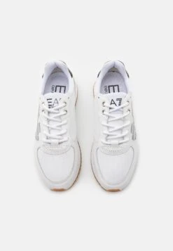 EA7 Emporio Armani Vintage Eagle Unisex - Baskets Basses - White/Black -Chaussure Boutique 9983f17a30e54f8f83d0708c2044718a