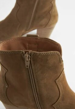 Next Forever Comfort Western Wide Fit - Santiags - Tan Brown -Chaussure Boutique 9be2ed39e1864a73a46b64e18d06336e