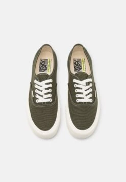Vans Authentic Vr3 Unisex - Baskets Basses - Grape Leaf -Chaussure Boutique ca7ac7f472ea4539a9b9bfae08ee00e0