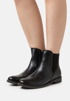 Marco Tozzi Boots À Talons - Black