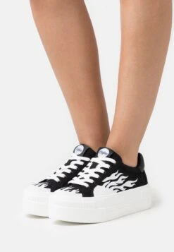 Buffalo Paired Flame - Baskets Basses - Black/White