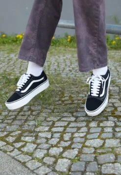 Vans Ua Old Skool Platform - Baskets Basses - Black/White -Chaussure Boutique e3310d4483864689802172783014c7df