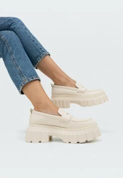 Stradivarius Mocassins - Off-White
